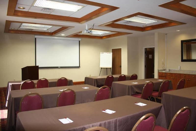 Comfort Suites Денвер Экстерьер фото